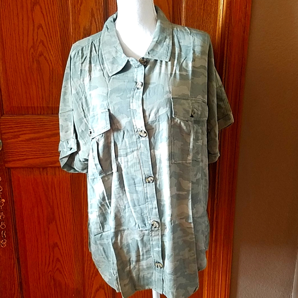 Camoflauge shirt, sz XXL, Maurices